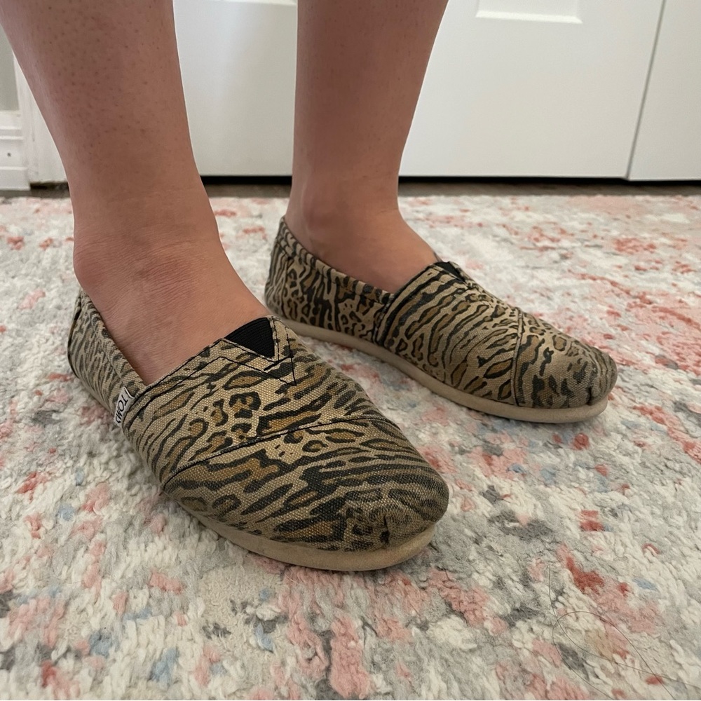 TOMS flats